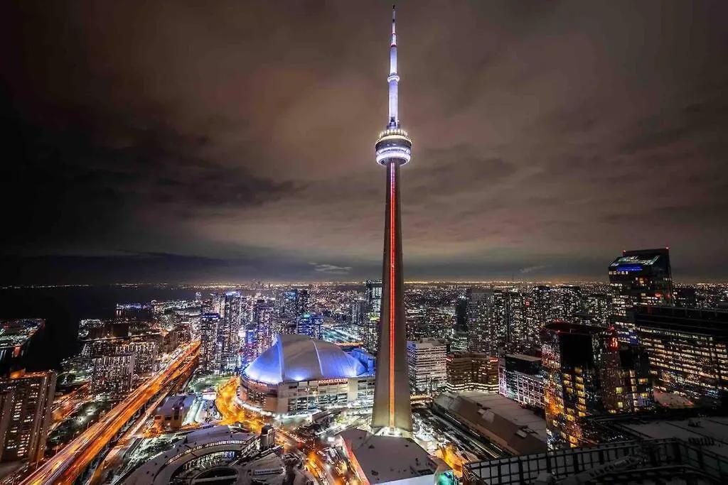 Apartment Signature View Of Cn Tower In Lux Toronto Condo