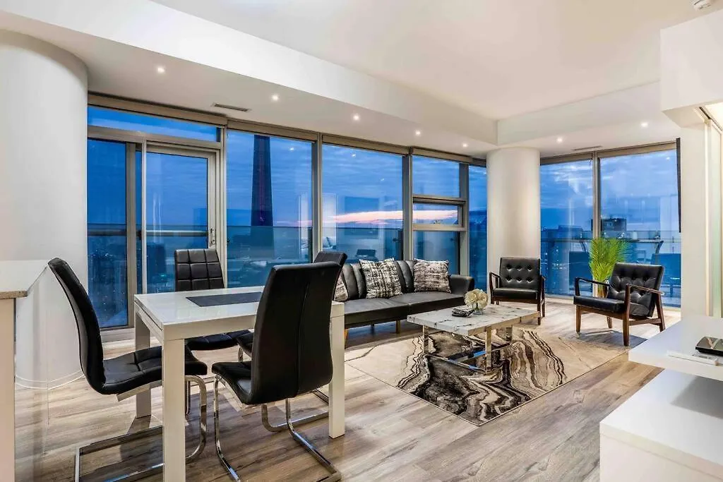 Apartment Signature View Of Cn Tower In Lux Toronto Condo